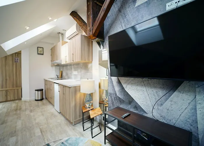 Perfect Place To Stay In City Center